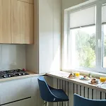 Апартаменти Parkside Haven