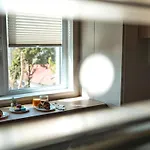 Апартаменти Parkside Haven