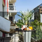 Апартаменти Parkside Haven